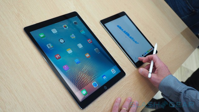  Thử dùng iPad Pro 9,7 inch với bút Pencil, cảm giác vẫn rất tuyệt. 