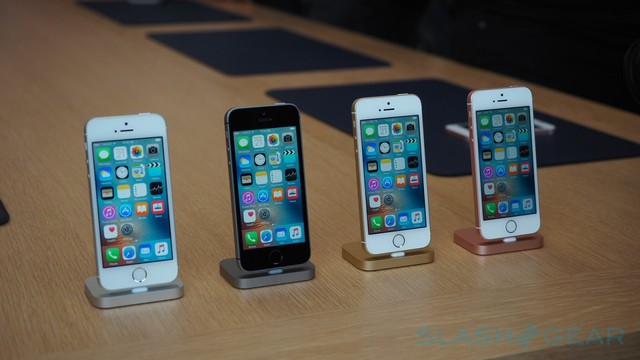  iPhone SE trong năm nay có thêm phiên bản màu vàng hồng, tương tự iPhone 6 và iPhone 6s. 