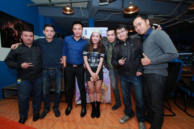 Team DJ Trang Moon
