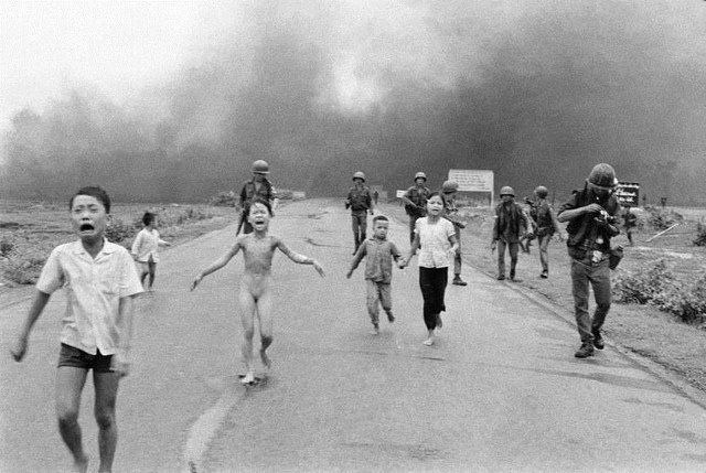  Bức ảnh về chiến tranh Việt Nam gây sốc cho cả thế giới của tác giả Nick Ut. 