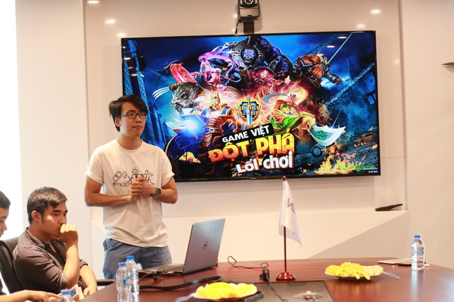 
Anh Lê Giang Anh – CEO của Joy Entertainment phát biểu tại buổi họp báo trải nghiệm tựa game Anh Hùng Đại Chiến
