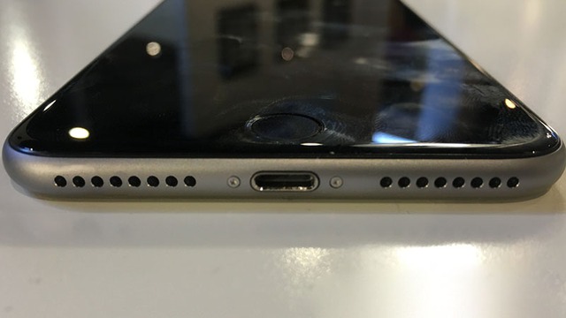  iPhone 7 sẽ sở hữu hệ thống loa stereo ? 