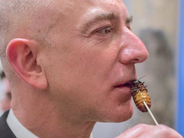  Chủ tịch kiêm CEO Amazon Jeff Bezos tại sự kiện Explorer Club Annual Dinner, New York, 2014 
