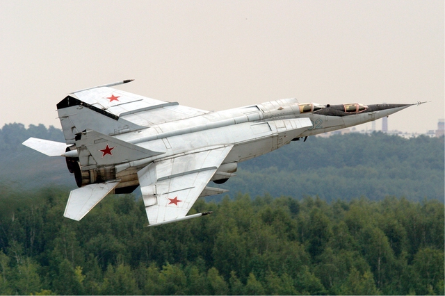  MiG-25. 