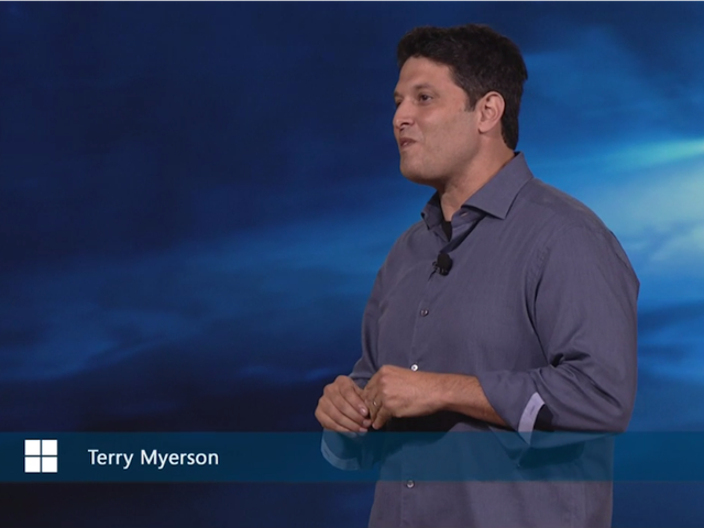 Trưởng bộ phận Windows 10 - Terry Myerson.
