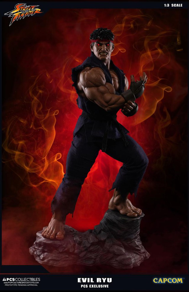 
Mẫu Evil Ryu trông rất ấn tượng khi đằng sau là phông nền rực lửa như thế này.
