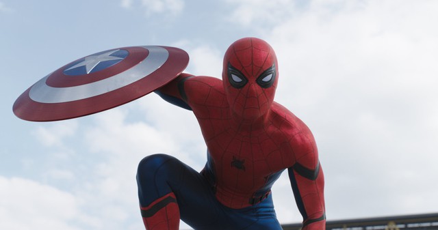 
Cận cảnh đằng trước của trang phục Spider-Man mới trong Civil War
