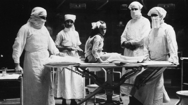 
Nhiễm trùng sau khi phẫu thuật là một hiểm họa tại năm 1921.
