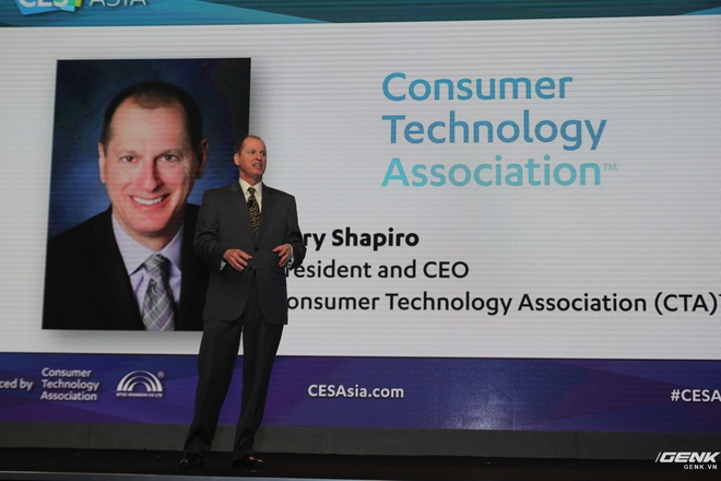  Ông Gary Shapiro, chủ tịch CTA, phát biểu khai mạc CES Asia 2016.​ 
