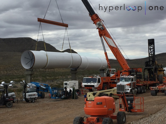  Quang cảnh xây dựng hệ thống ống vận tải siêu tốc Hyperloop 