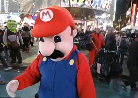 Mario bị bắt vì tội... sàm sỡ 1