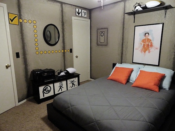 Phòng ngủ độc đáo của nữ gamer mê Portal 1