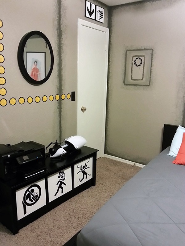 Phòng ngủ độc đáo của nữ gamer mê Portal 15
