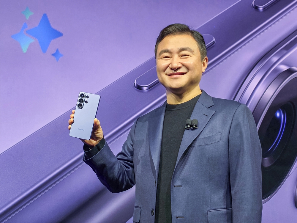 Phỏng vấn độc quyền CEO Samsung sau m&agrave;n ra mắt Galaxy S26 series: Thị trường Đ&ocirc;ng Nam &Aacute; c&oacute; g&igrave; đặc biệt? Biến động mức gi&aacute; thế n&agrave;o? Phần cứng n&acirc;ng cấp ra sao? Agentic AI sẽ đi tới đ&acirc;u?  - Ảnh 2.