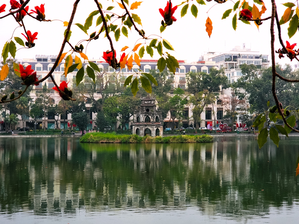 Cùng Galaxy S26 Ultra ngắm Hà Nội mùa 'đỏng đảnh': Ghé chợ sớm Long Biên, thăm dàn hoa giấy khu tập thể để thấy, hóa ra Thủ Đô vẫn 'tình' đến vậy - Ảnh 42.