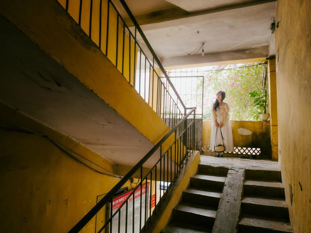 Cùng Galaxy S26 Ultra ngắm Hà Nội mùa 'đỏng đảnh': Ghé chợ sớm Long Biên, thăm dàn hoa giấy khu tập thể để thấy, hóa ra Thủ Đô vẫn 'tình' đến vậy - Ảnh 58.