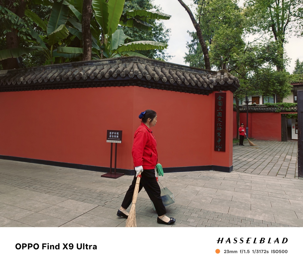 Đến Th&agrave;nh Đ&ocirc; ngắm gấu tr&uacute;c, l&ecirc;n Cửu Trại C&acirc;u chạm v&agrave;o "Thi&ecirc;n Đường Hạ Giới" - Ảnh 12.