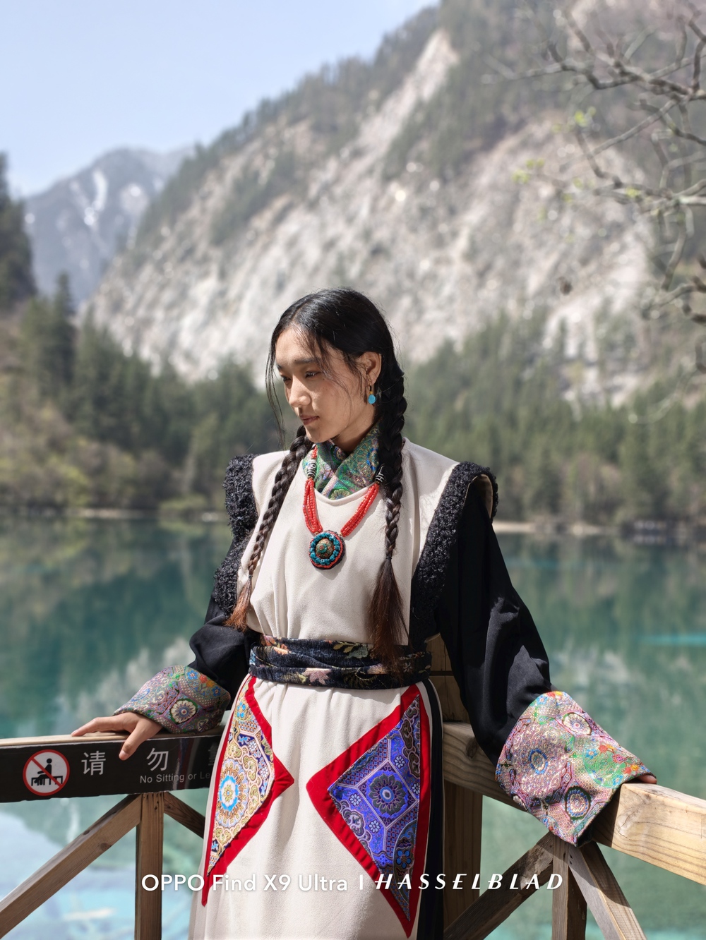 Đến Th&agrave;nh Đ&ocirc; ngắm gấu tr&uacute;c, l&ecirc;n Cửu Trại C&acirc;u chạm v&agrave;o "Thi&ecirc;n Đường Hạ Giới" - Ảnh 44.