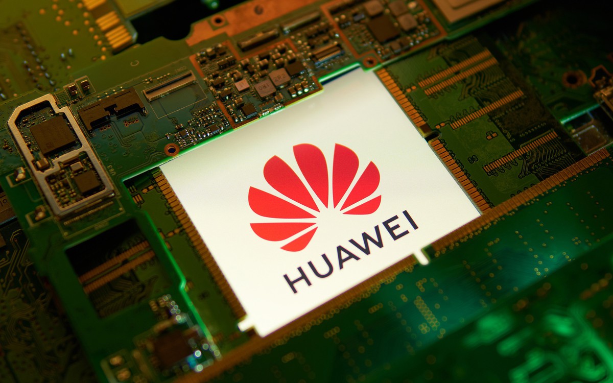 Thiếu hụt linh kiện Mỹ trong sản xuất chip, 4/5 số chip AI của Huawei ...