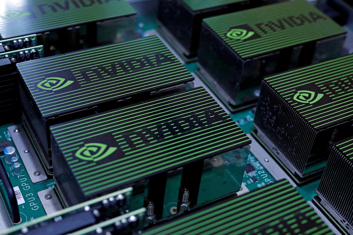 Báo Singapore: Cảnh sát triệt phá đường dây buôn lậu GPU của NVIDIA cho ...