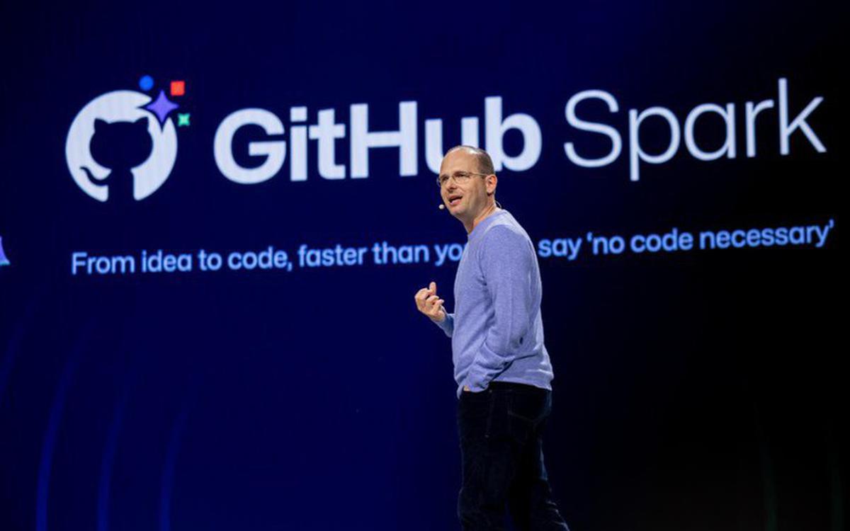 CEO GitHub: Không sa thải kỹ sư phần mềm trong thời đại AI, đây mới là ...