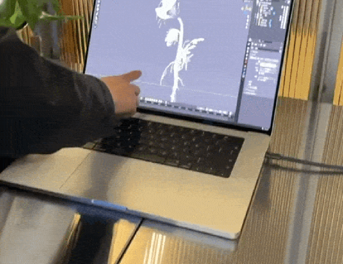 Hỏi sếp lớn Apple: MacBook Pro cảm ứng có "giành khách" của iPad?
