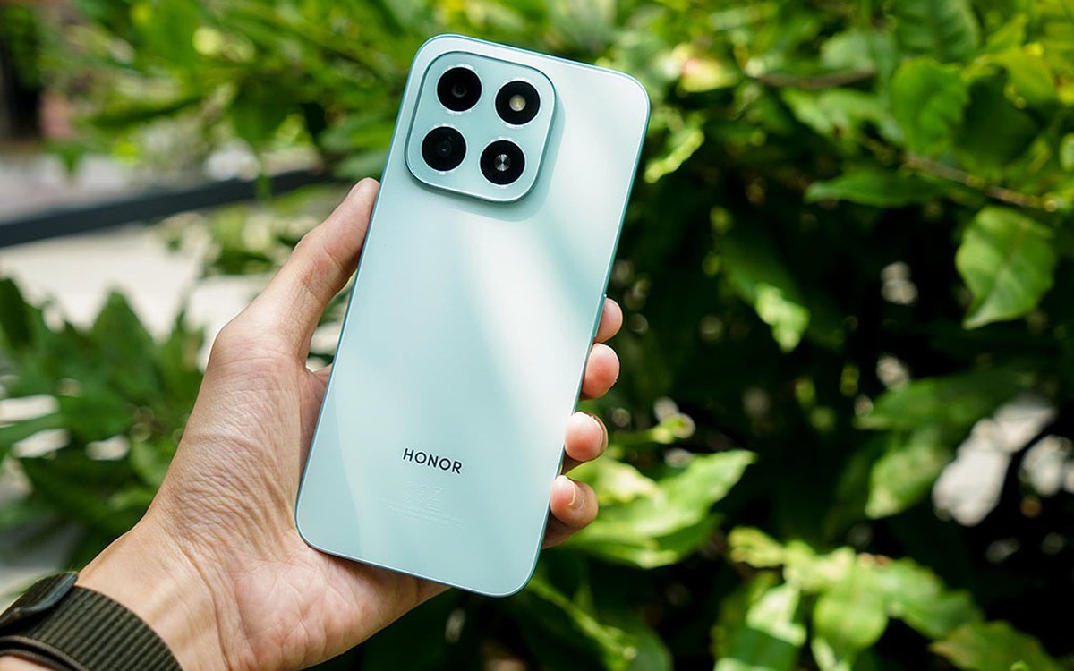 Honor sắp ra mắt smartphone nhỏ gọn với pin 8.000 mAh