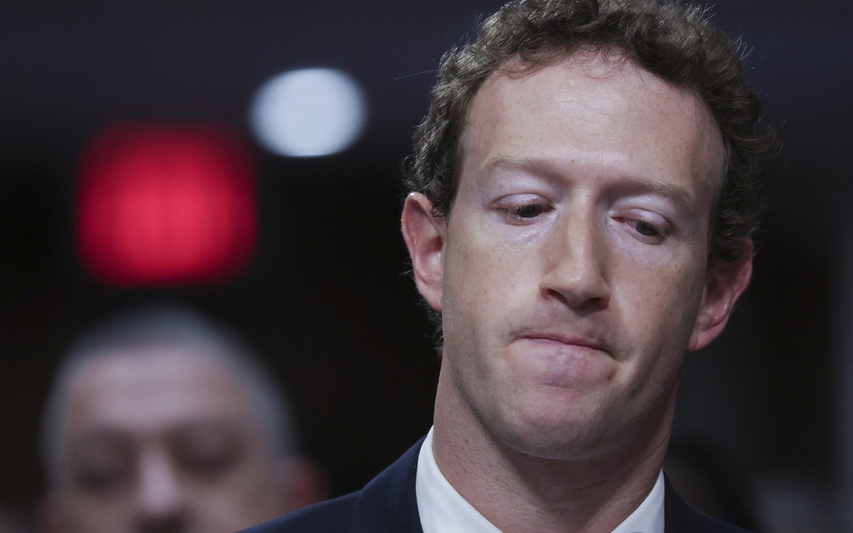 Được đầu tư cả trăm tỷ USD, AI Meta vẫn gây thất vọng, Mark Zuckerberg dự tính thuê Gemini AI của Google để dùng tạm