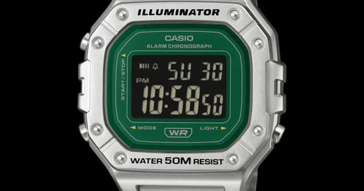Casio W218HD-3AV gây chú ý với thiết kế mặt số xanh đậm và giá bán dễ tiếp cận