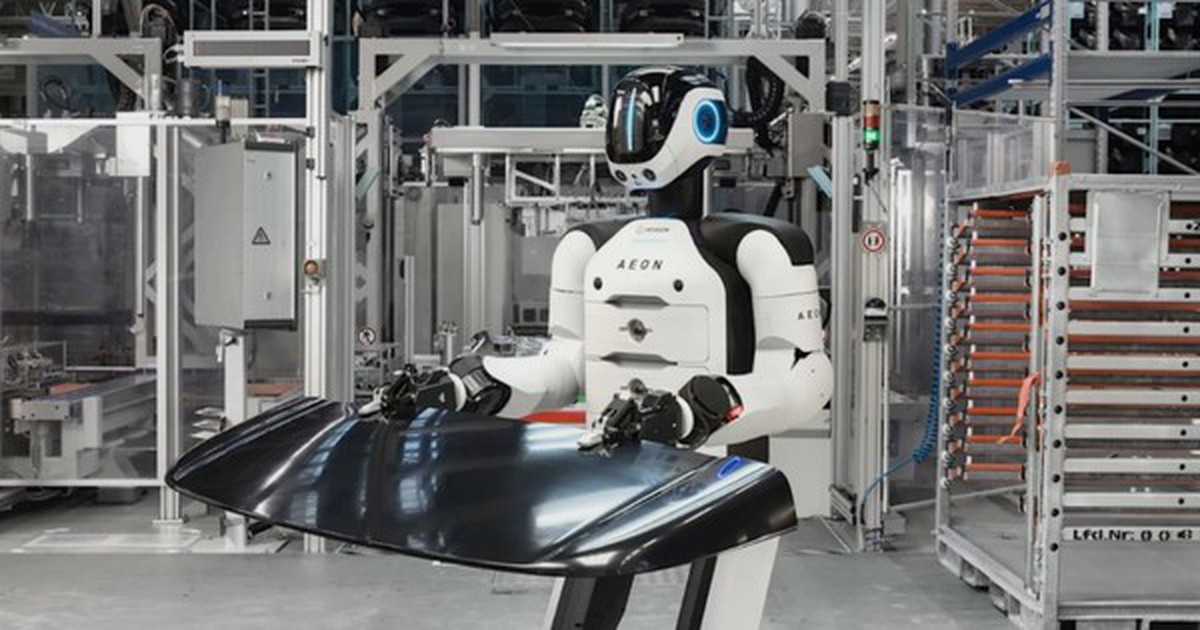BMW thử nghiệm robot hình người AEON tại nhà máy iFACTORY Leipzig để sản xuất xe điện