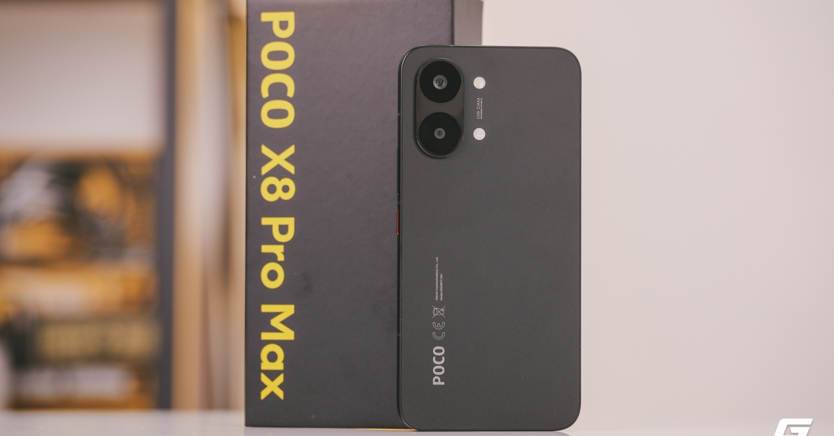 Trên tay điện thoại Xiaomi "Pro Max" pin 8500mAh đầu tiên bán chính hãng tại Việt Nam