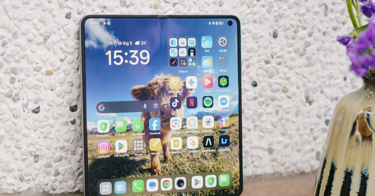 View - Đánh giá smartphone gập OPPO Find N6: Sự tỉ mỉ trong từng đường nét nhỏ
