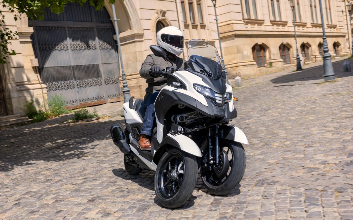 View - Yamaha tung xe tay ga ba bánh có túi khí đầu tiên thế giới khiến thị trường xe máy toàn cầu chấn động