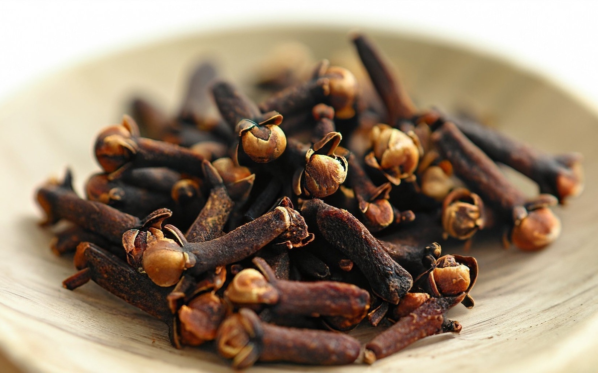 Từ kẹo cao su và hàng hóa xa xỉ đến gia vị nhà bếp: Tại sao đinh hương lại đa dụng đến vậy?