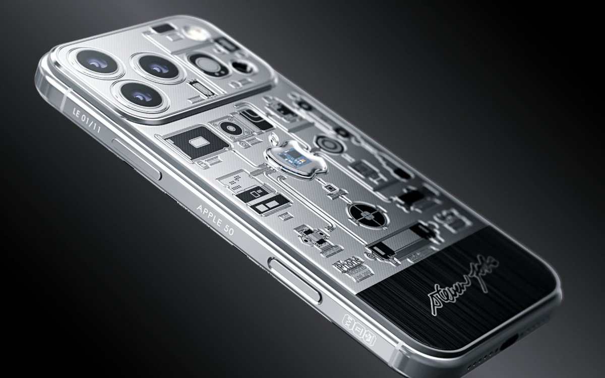 Caviar ra mắt iPhone 17 Pro phiên bản "iPhone 2007", gắn thẳng một mảnh bo mạch của iPhone đời đầu vào mặt lưng