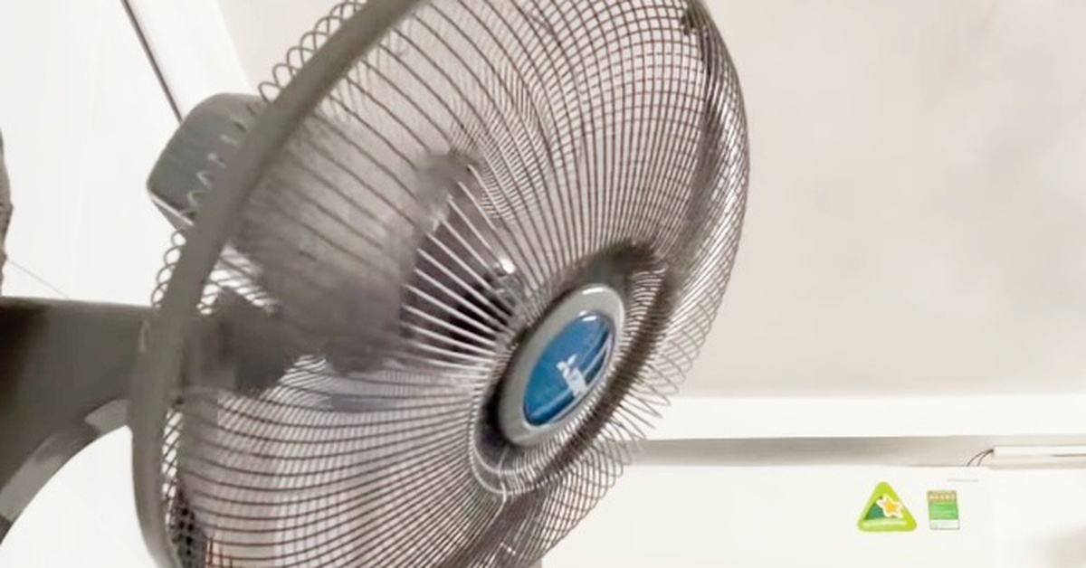 Bật điều hòa + quạt có tốn điện hơn không? EVN đưa ra đáp án