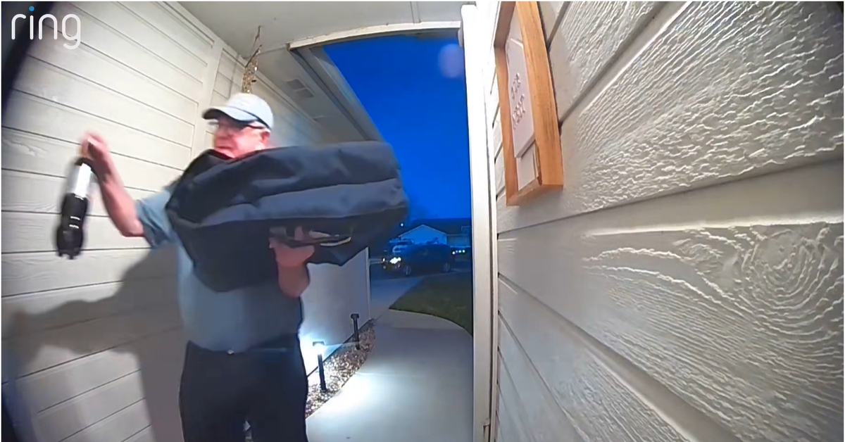 Shipper được khách "bo" hơn 3 tỷ đồng nhờ cách xử lý đơn hàng dù đã 21h41, gọi mãi mà khách không nhấc máy