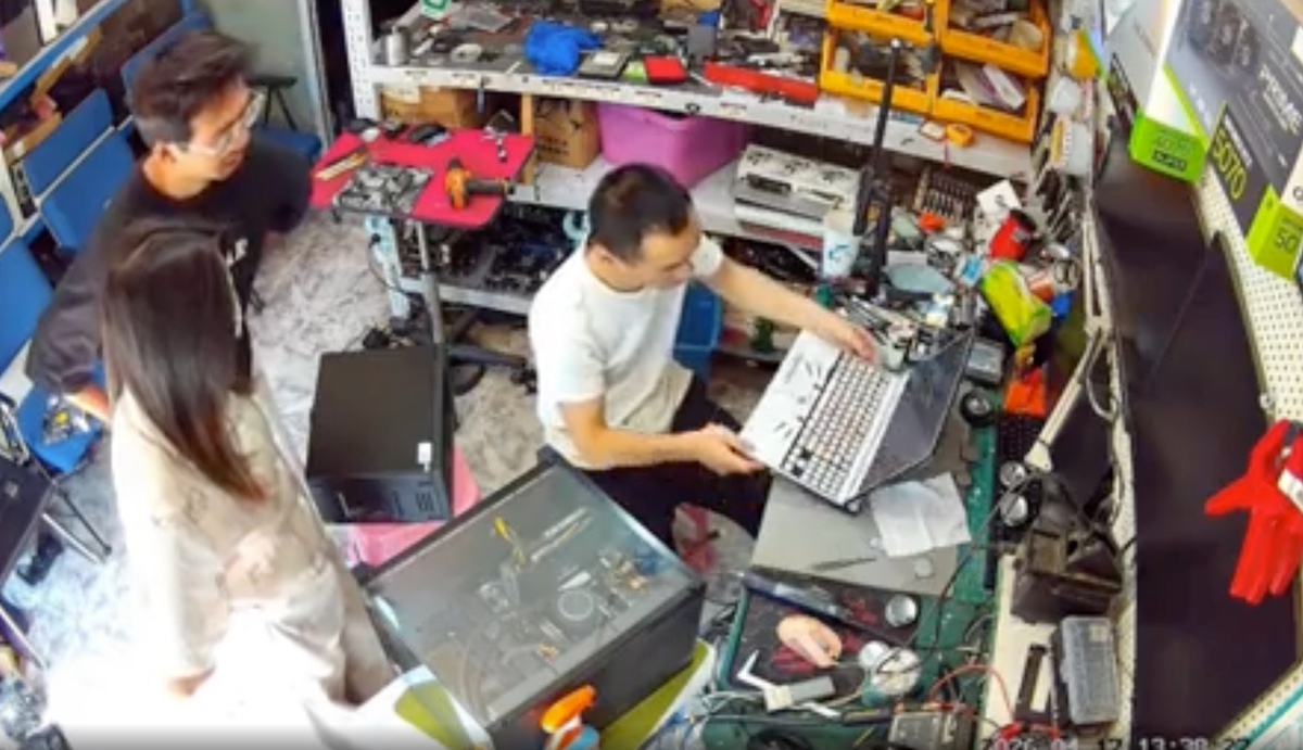 Mang laptop gaming đi sửa vì quá nóng, cả chủ và thợ "ngớ người" khi thấy nguyên do: Chính là nhỏ Hello Kitty này