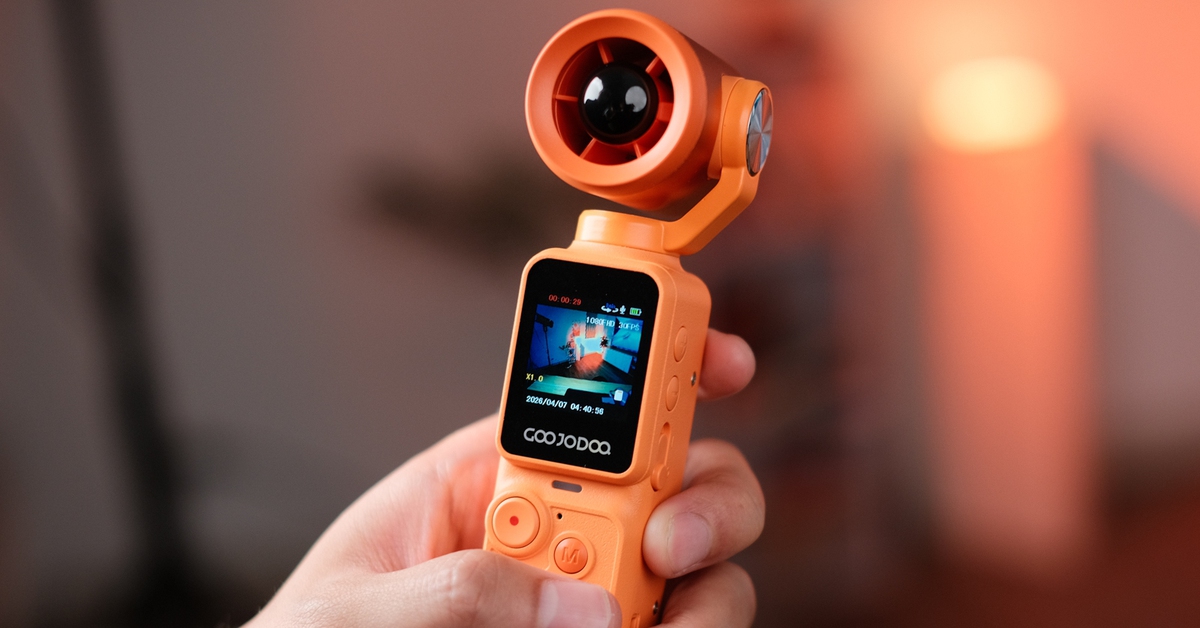 "Fancam" giá 500.000 đồng: Vừa quay phim, chụp ảnh lại vừa dùng làm quạt, đồ chơi khó đỡ tới từ các "pháp sư" Trung Hoa