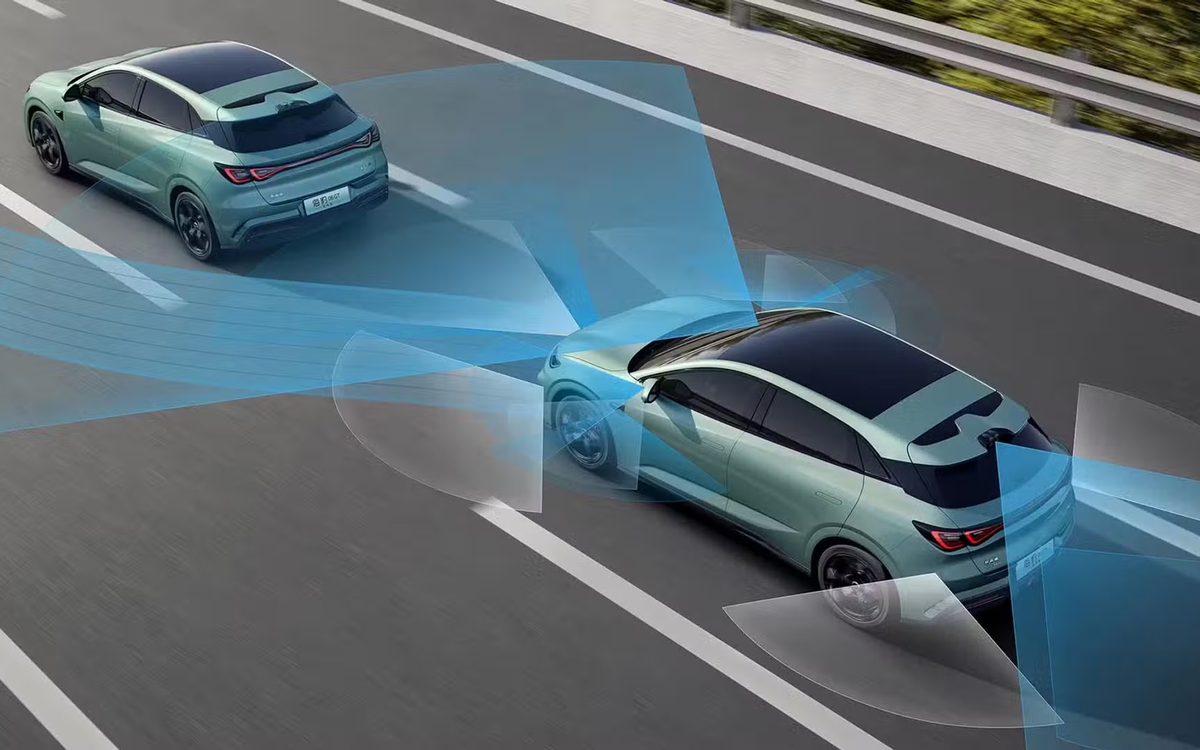 Khi “Mắt Thần” chưa sẵn sàng: bài học đắt giá từ 2,5 triệu xe Trung Quốc triển khai vội vàng công nghệ hỗ trợ lái