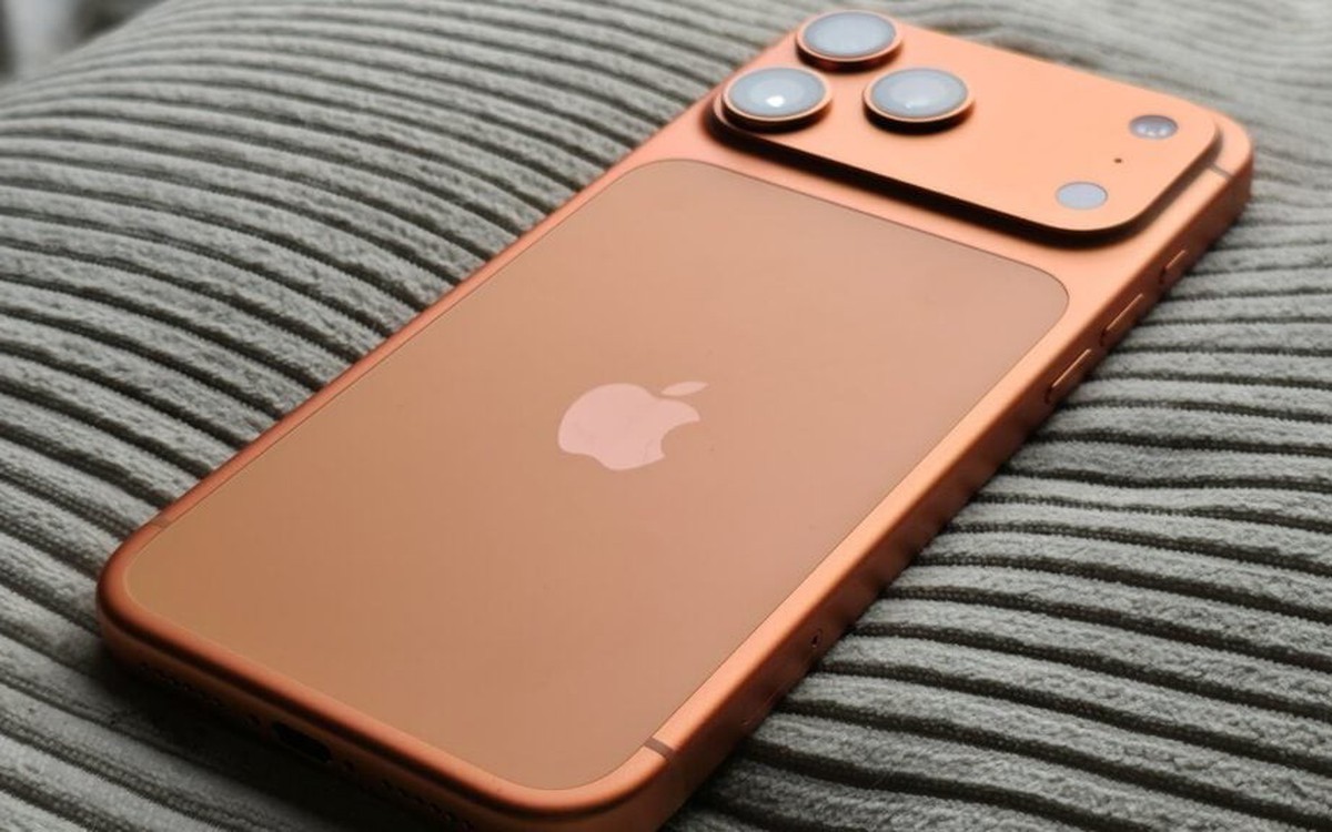 iPhone kỷ niệm 20 năm lộ thiết kế chưa từng có