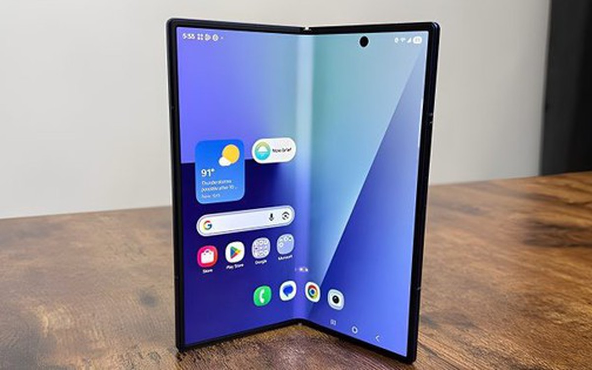 Galaxy Z Fold8 có có camera selfie siêu nhỏ, bút S-Pen cũng "comeback"