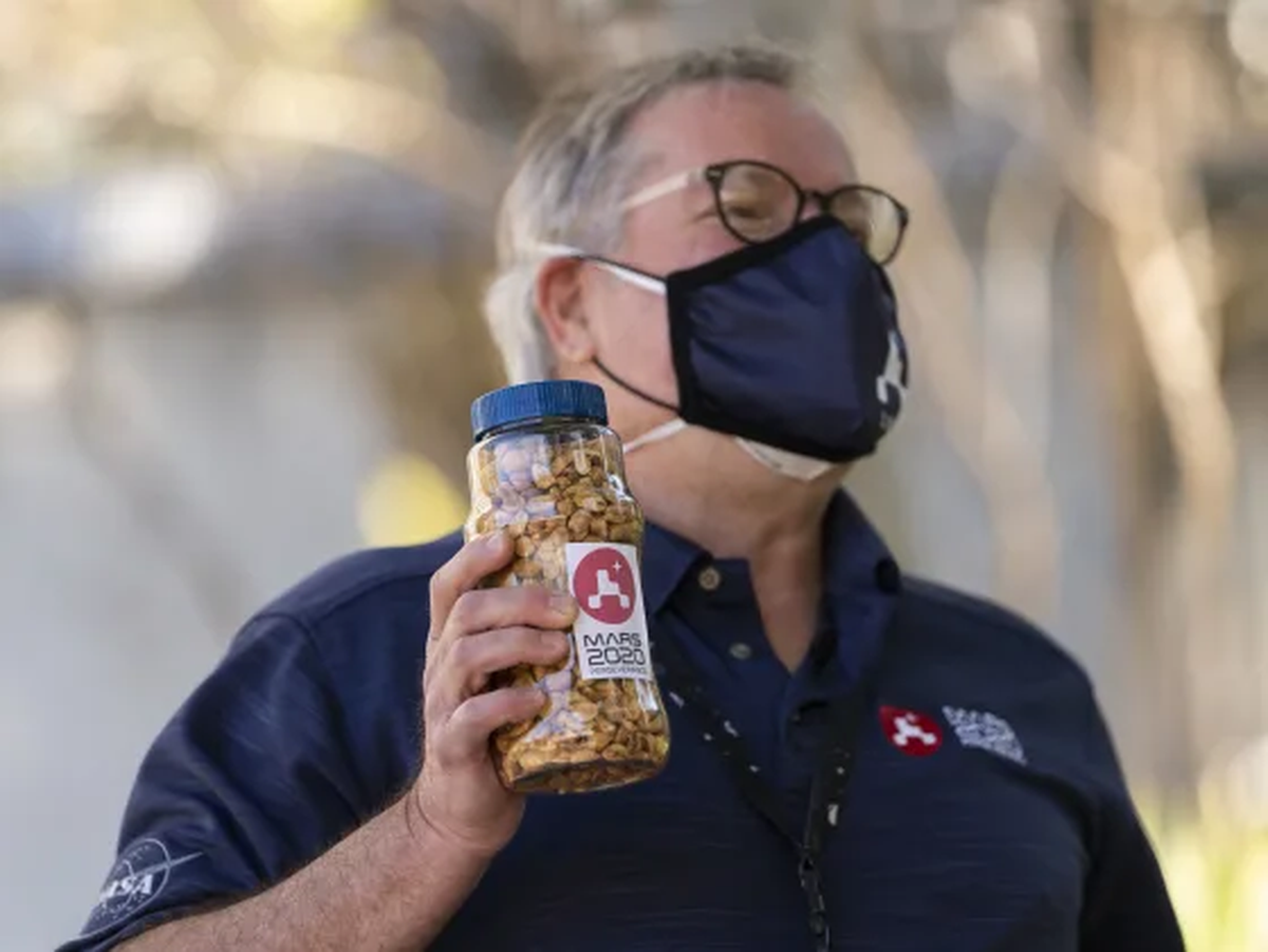 'Hạt đậu may mắn': Biểu tượng niềm tin kỳ lạ tại NASA