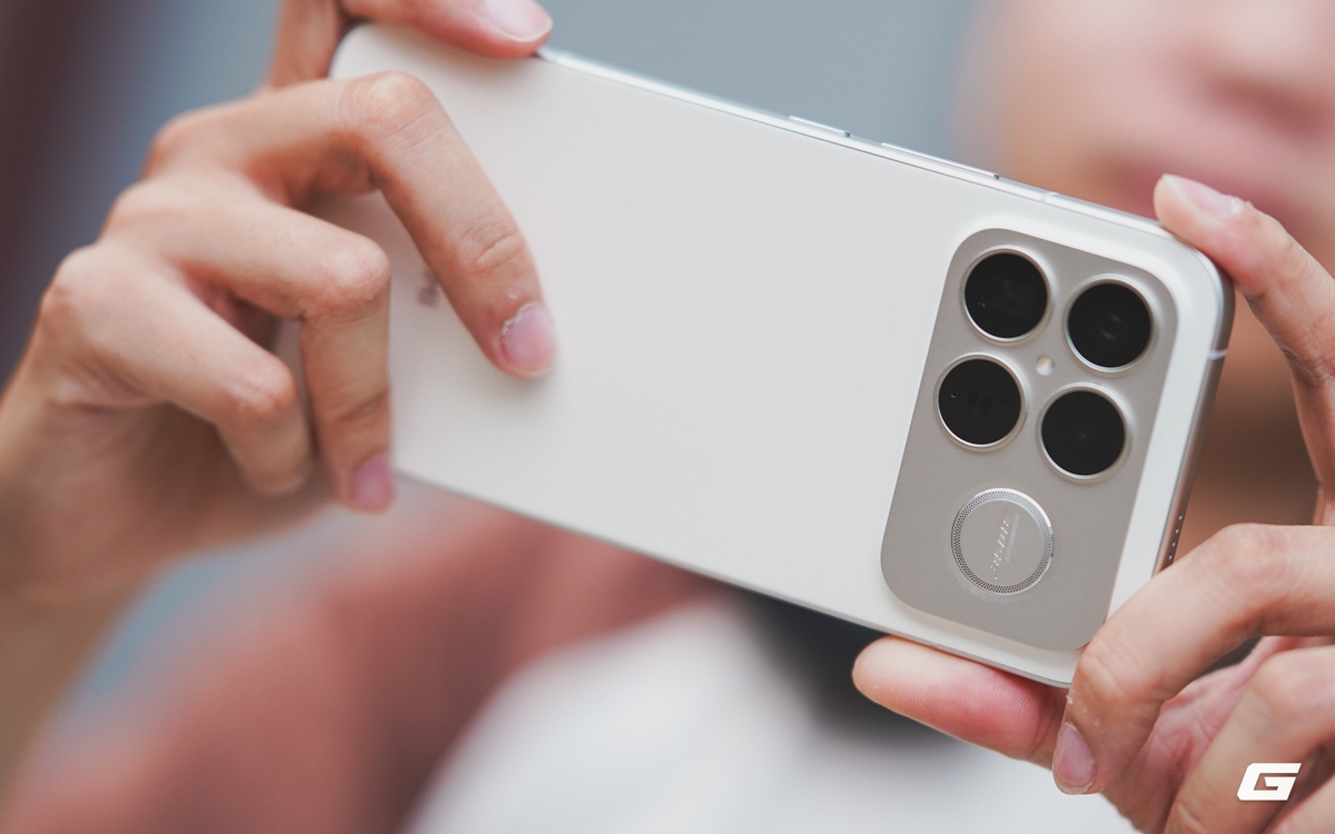 REDMI K90 Ultra sắp ra mắt, lần đầu Xiaomi gắn quạt tản nhiệt vào điện thoại