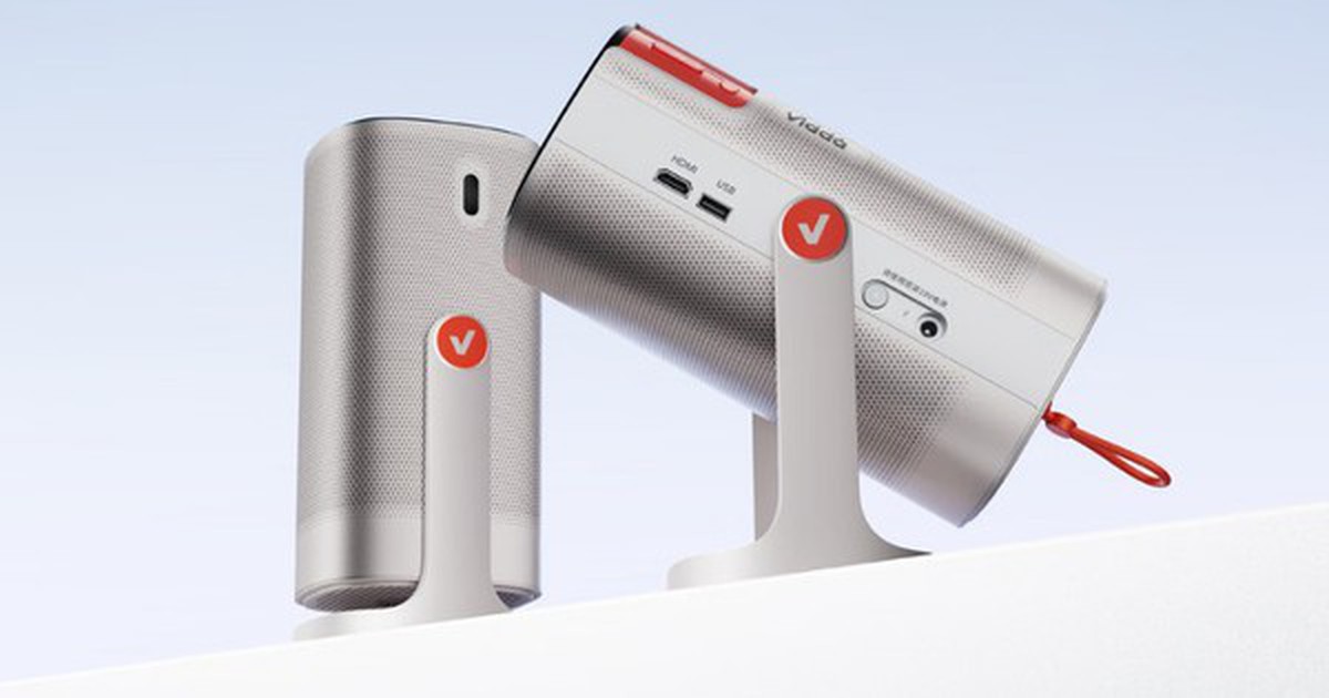 Hisense ra máy chiếu laser xách tay cho cắm trại, pin 20.000mAh, giá từ 15 triệu đồng