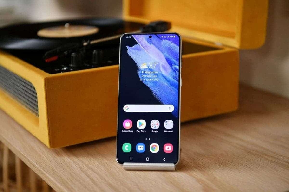 Điện thoại thật sự nặng hơn khi đầy bộ nhớ: Mỗi bức ảnh và tin nhắn đều có “khối lượng” theo vật lý