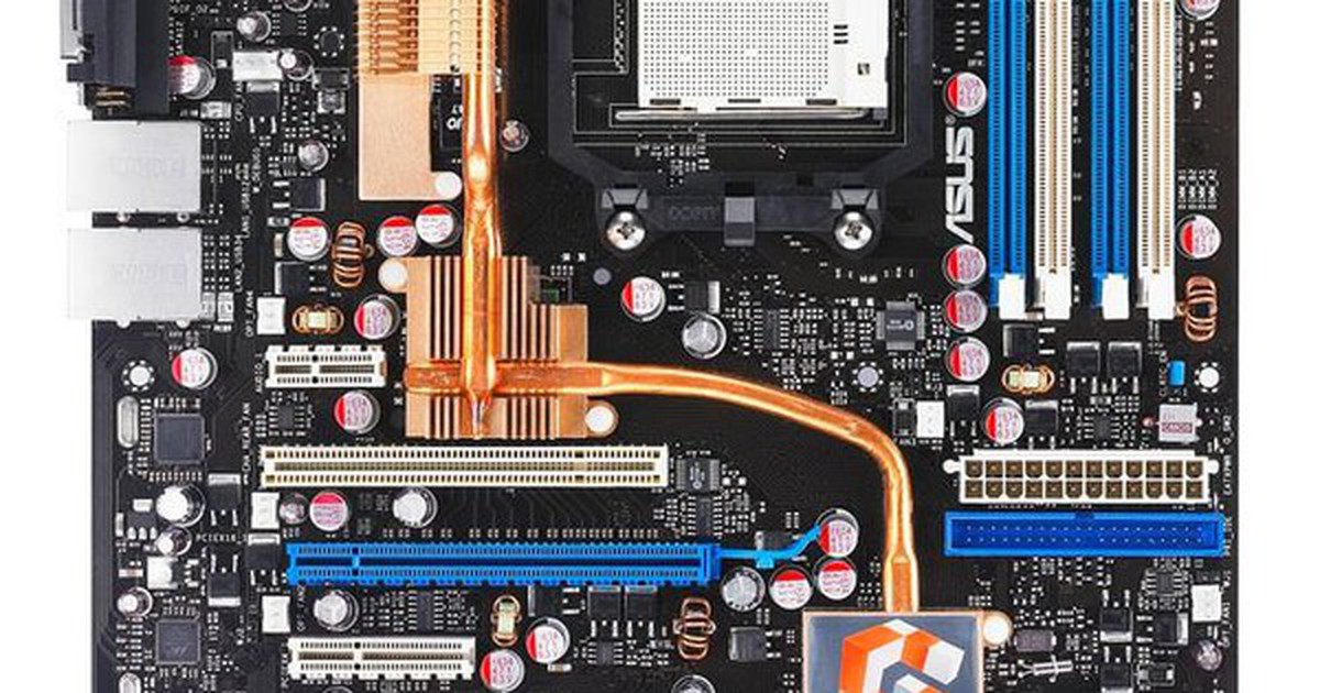 ASUS ra mắt bo mạch chủ ROG kỷ niệm 20 năm, thiết kế tản nhiệt đồng như bản 2006