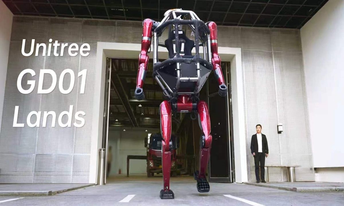 Trung Quốc ra mắt “Gundam ngoài đời thật”: Robot khổng lồ 2,7 mét trị giá 16 tỷ đồng, có thể biến hình từ 2 chân thành 4 chân
