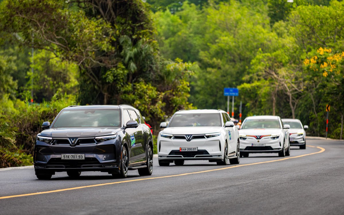VinFast VF 9: Mẫu SUV “lão hóa ngược”, càng dùng càng thông minh