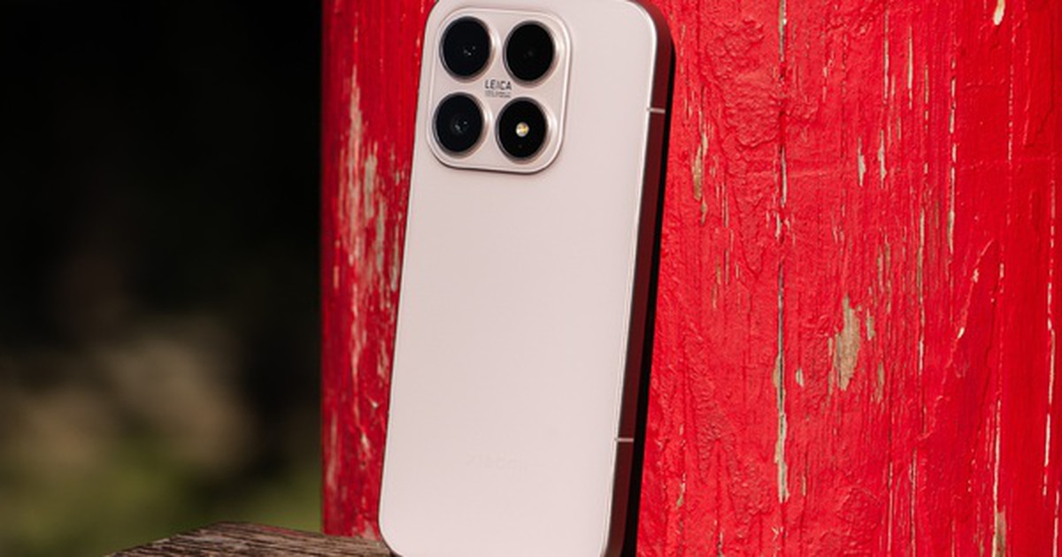 Xiaomi 18 lộ diện: Điện thoại nhỏ gọn nhưng pin 7.000mAh